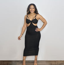 Load image into Gallery viewer, Made You Look Midi Dress