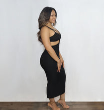 Load image into Gallery viewer, Made You Look Midi Dress