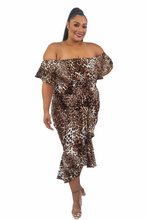 Load image into Gallery viewer, Purr-ty Leopard Dress - Curvy